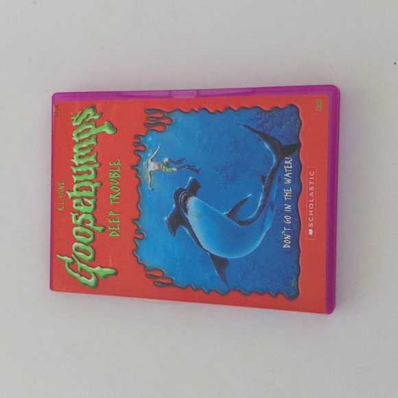 Goosebumps Deep Trouble Don't Go In The Water DVD - Picture 1 of 3